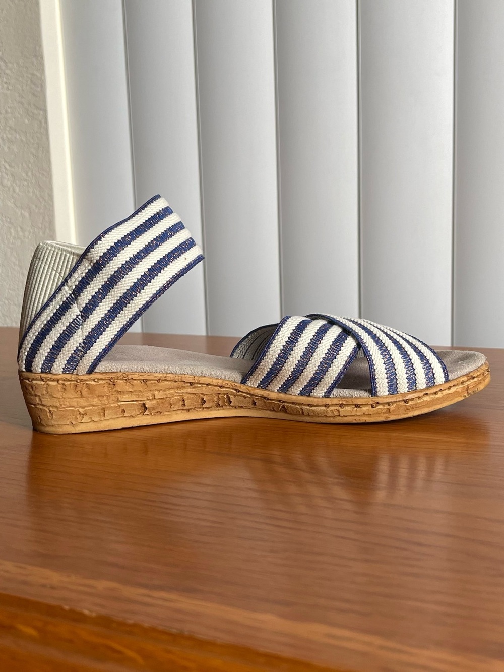 Charleston Shoe Co. Peachtree Low Wedge Sandal Size 6 - Picture 6 of 16